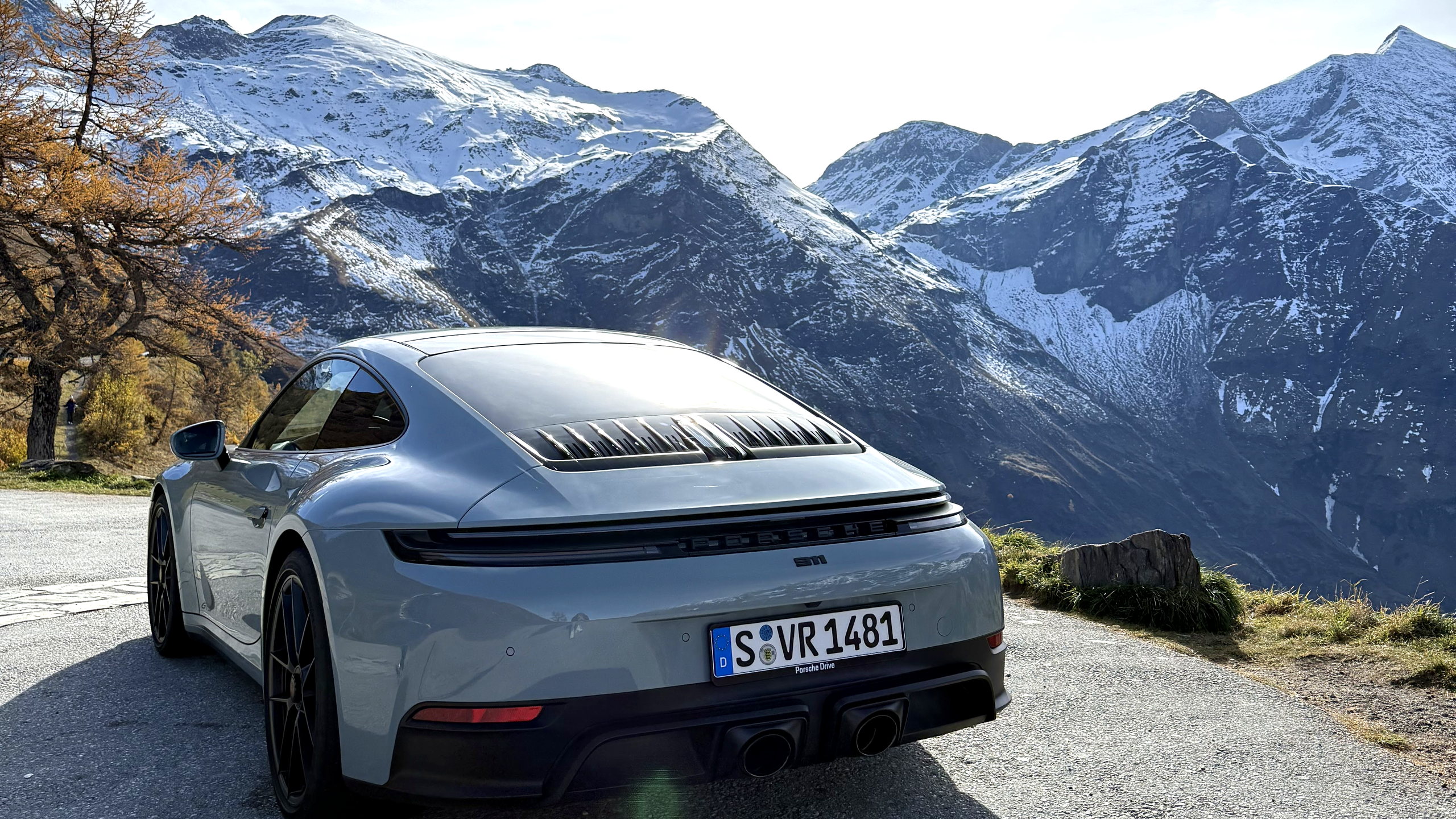 Adrenalina Experience Porsche convoy in the Alps